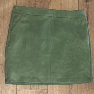 Vero Moda Green Pencil Mini Skirt for Casual Wear